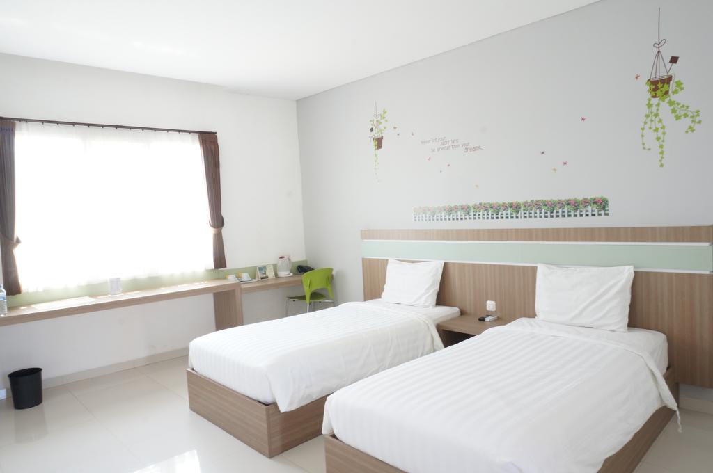 Rumah Cassa Guest House Surabaya Cameră foto