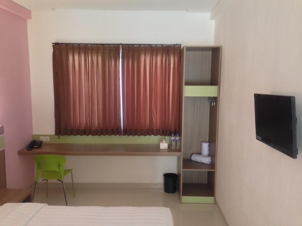 Rumah Cassa Guest House Surabaya Cameră foto