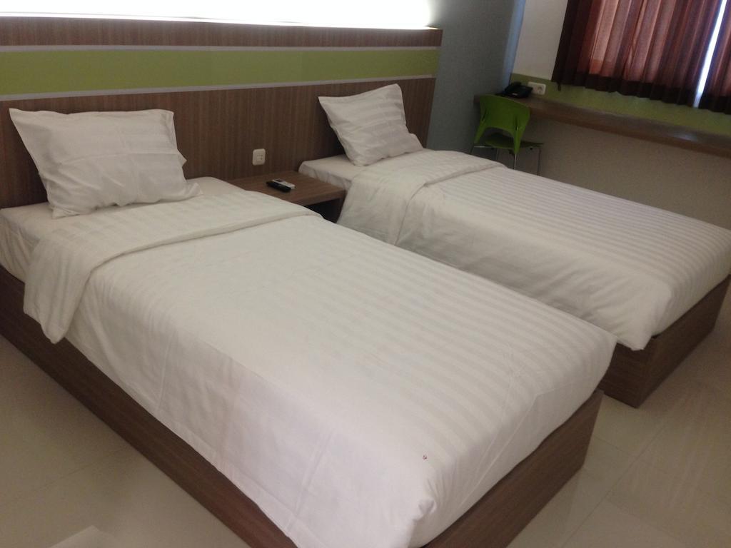 Rumah Cassa Guest House Surabaya Cameră foto