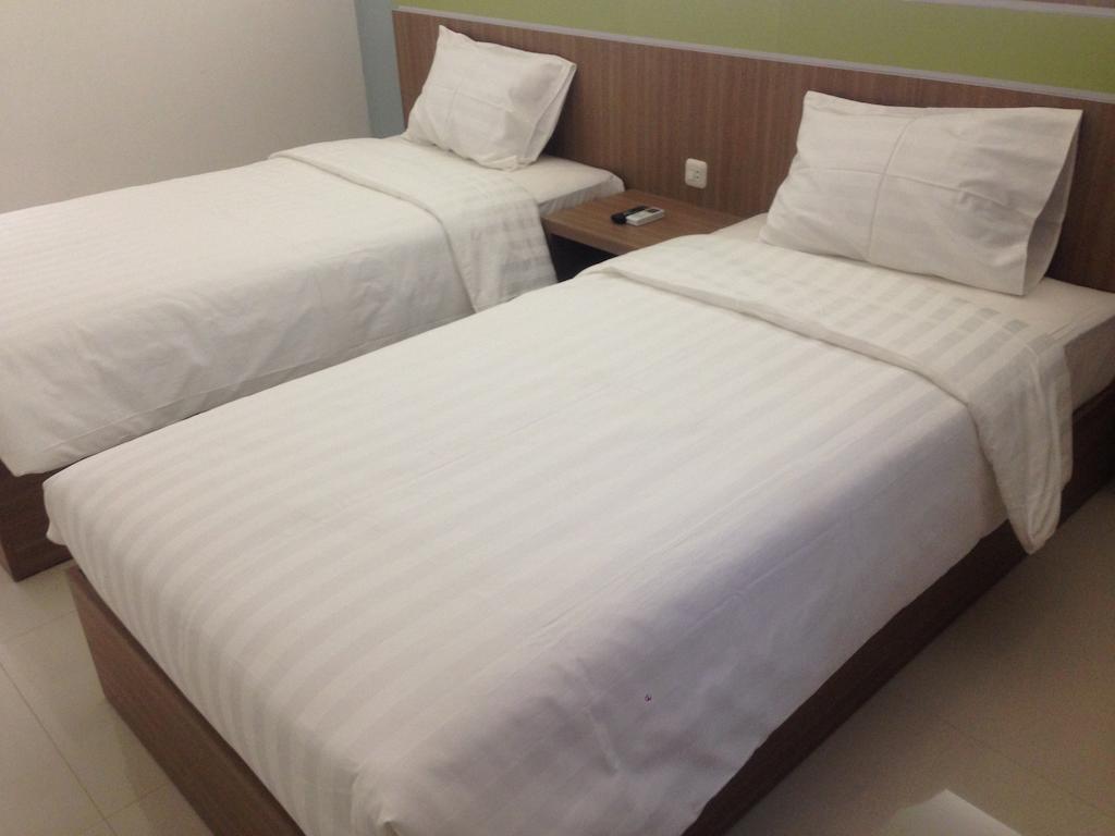 Rumah Cassa Guest House Surabaya Cameră foto